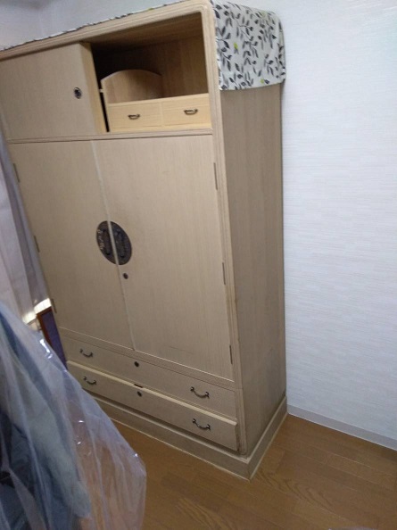 吉沢照次 桐ダンス.jpg