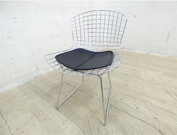 ベルトイア・サイドチェア（Bertoia Side Chair）
